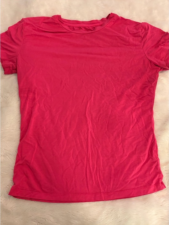 Tops - Classic Crew Neck Women's Tee in Hot Pink